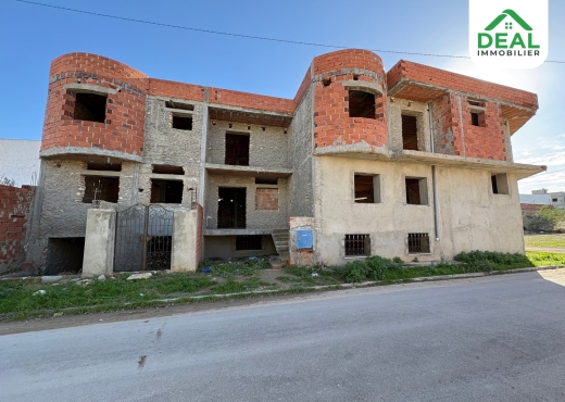 Rez de jardin et 2 Duplex inachevée à M'saken