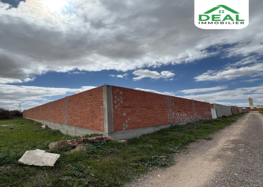 Terrain clôturé de 900 m² - Bien immobilier à {"id":20,"country_id":219,"name":"SOUSSE","slug":"sousse"} - Image 3 - Agence Deal Immobilier